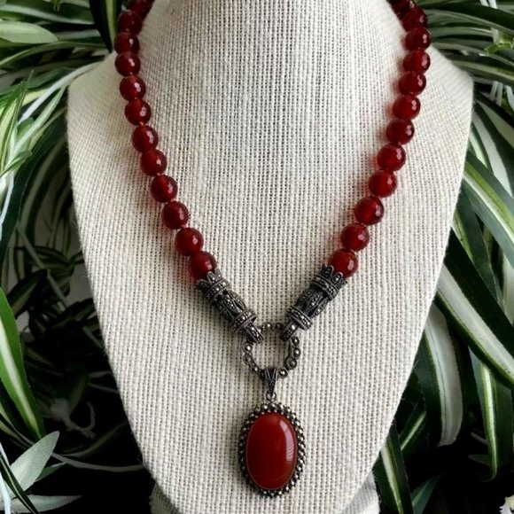 Unbranded (925) Jewelry - Art Deco Inspired Carnelian Beads & Pendant Necklace